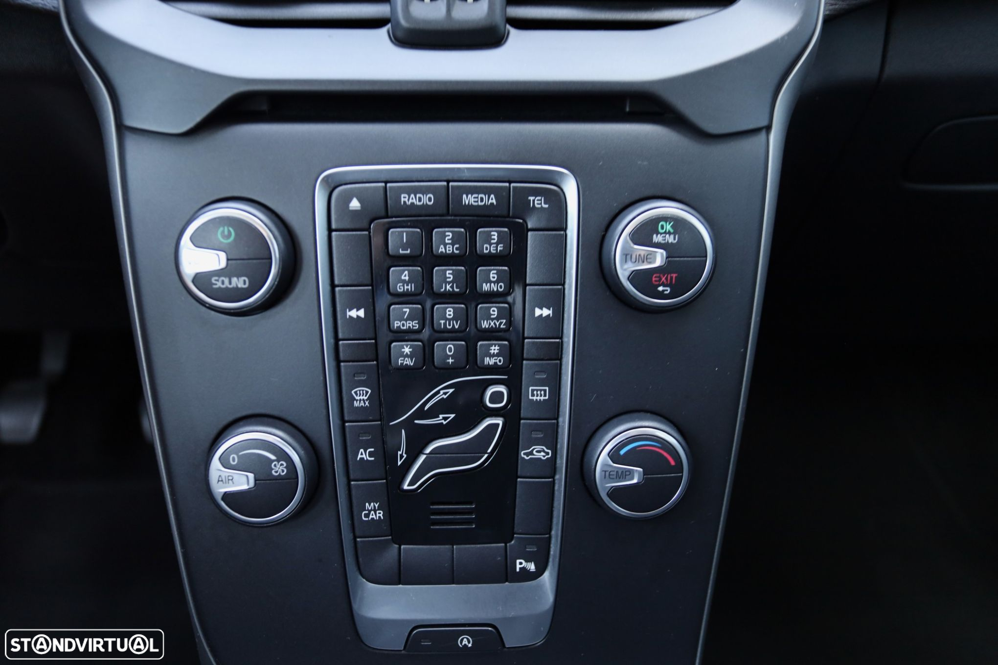 Volvo V40 2.0 D2 Momentum - 9