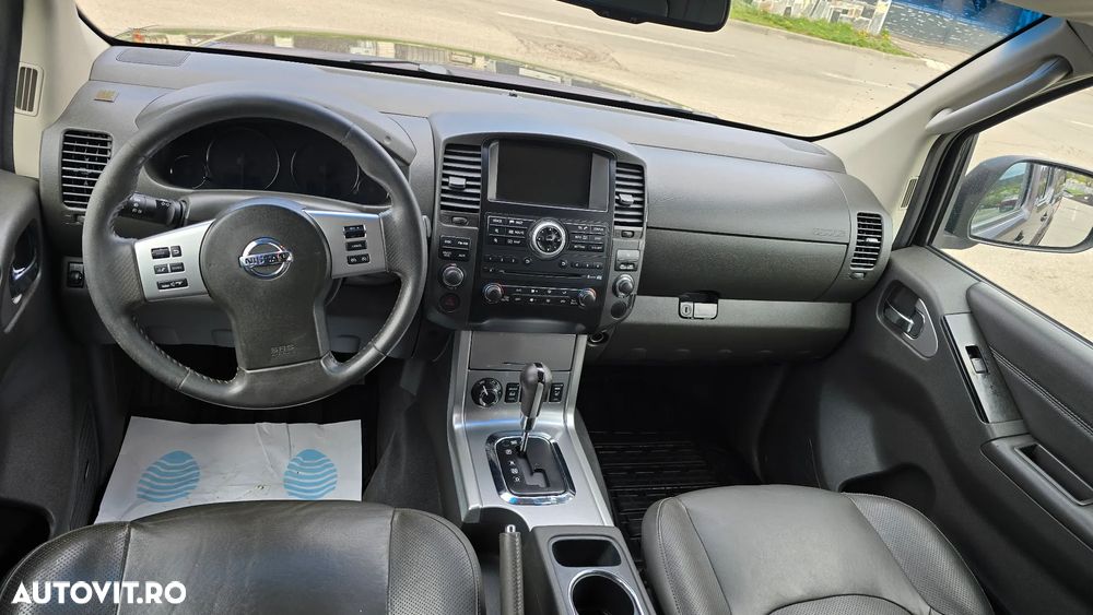 Nissan Navara Double Cab LE Plus Aut. - 9