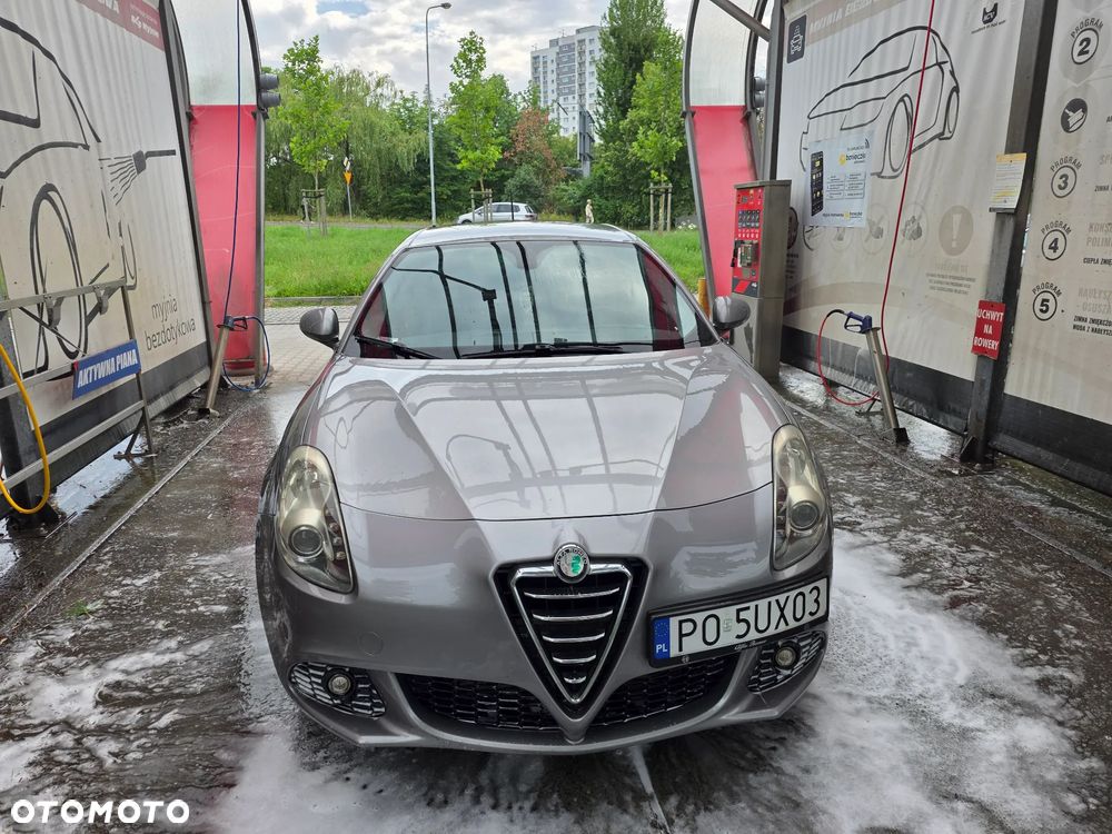 Alfa Romeo Giulietta 2.0 JTDM Distinctive - 8
