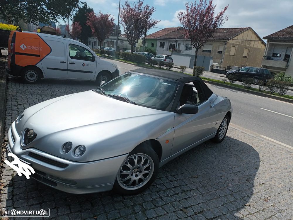 Alfa Romeo Spider 2.0 TS - 1