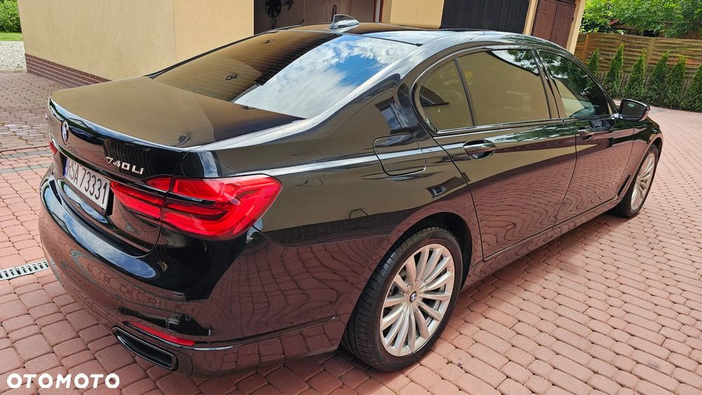 BMW Seria 7 740Li - 5