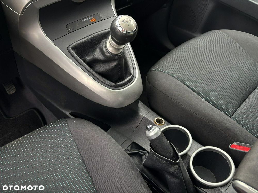 Toyota Verso 1.8 Premium 7os - 17