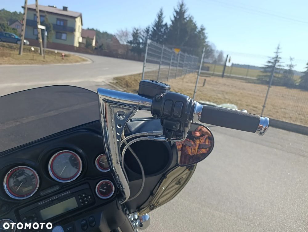 Harley-Davidson FLHT Electra Glide Standard - 16