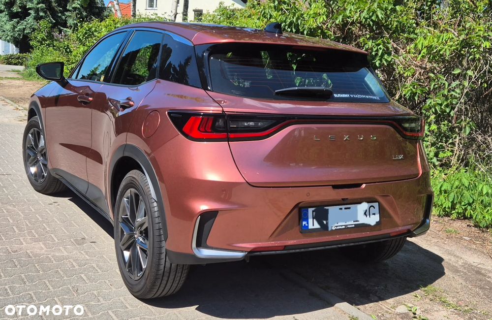 Lexus LBX - 4
