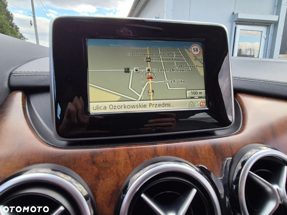 Mercedes-Benz Klasa B 180 7G-DCT UrbanStyle Edition - 38