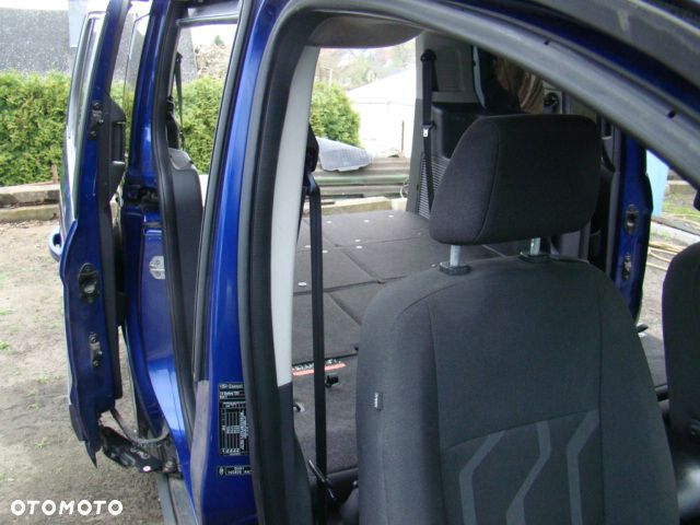 Ford Tourneo Connect 1.6 TDCi Titanium - 23