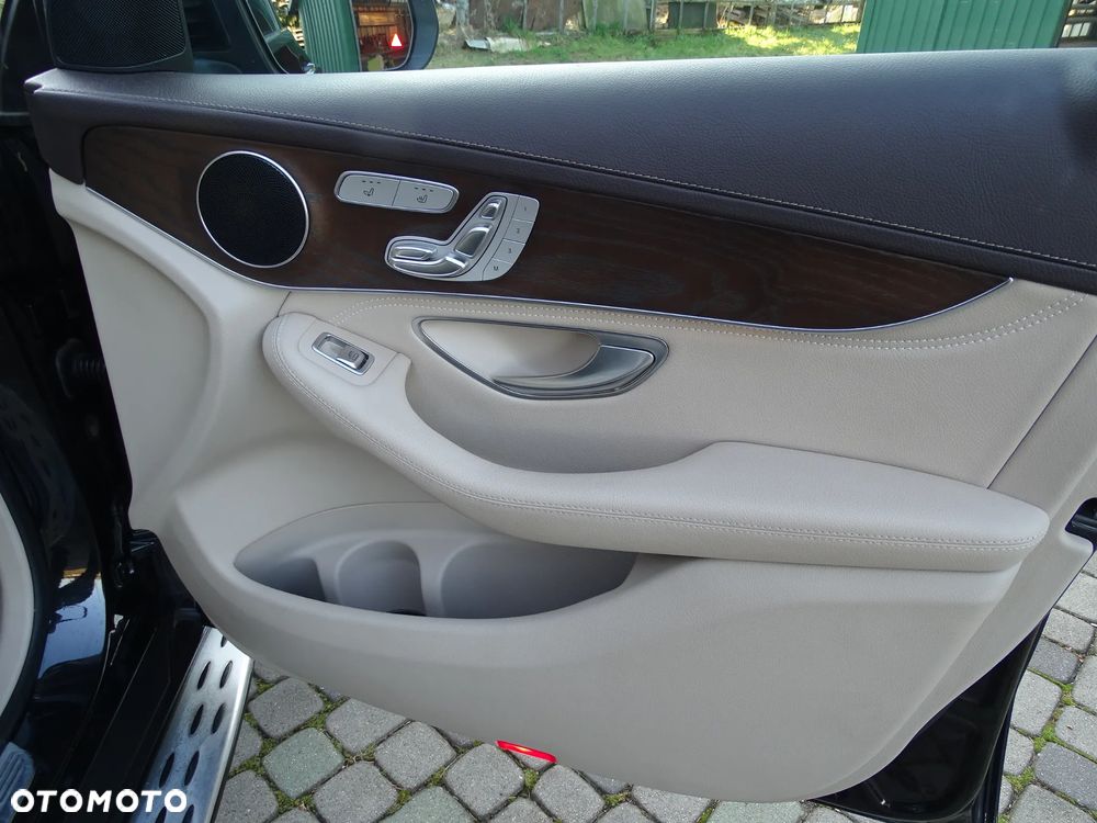 Mercedes-Benz GLC 220 d 4Matic 9G-TRONIC Exclusive - 17