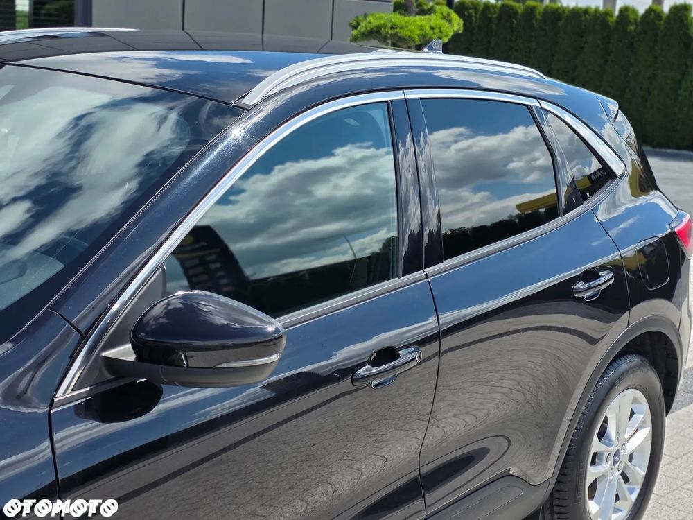 Ford Kuga 2.0 EcoBlue FWD Titanium - 34