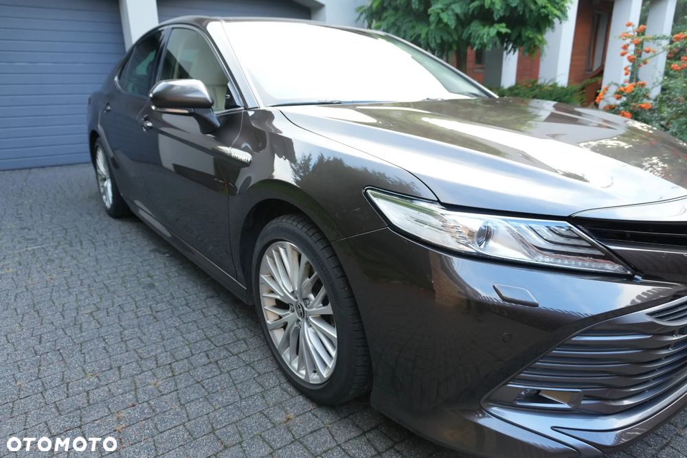 Toyota Camry 2.5 Hybrid Executive CVT - 3