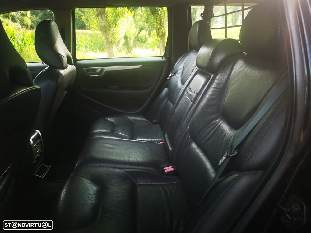Volvo XC 70 D5 Nivel 2 Auto. - 9
