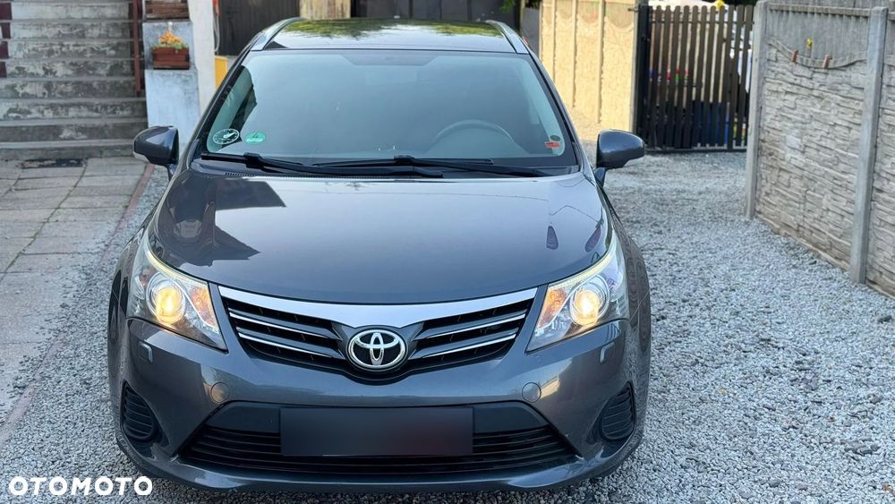 Toyota Avensis 1.6 Comfort - 16
