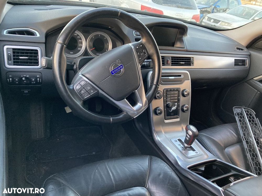 Dezmembrez Volvo S80 2 2.0D automat Euro 5 2012 - 5