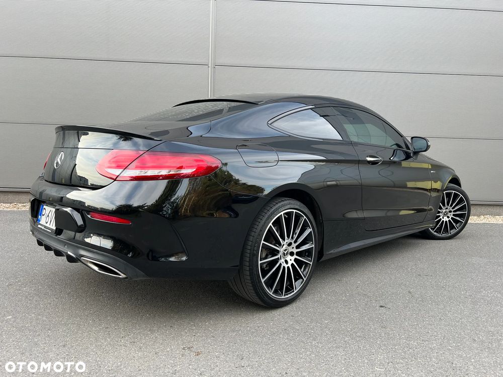 Mercedes-Benz Klasa C 300 7G-TRONIC AMG Line - 8