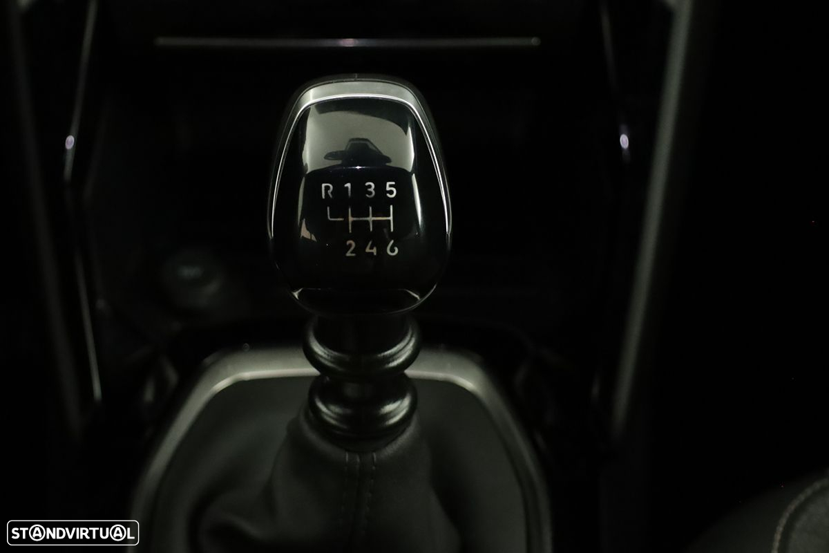 Peugeot 2008 1.2 PureTech Allure - 14