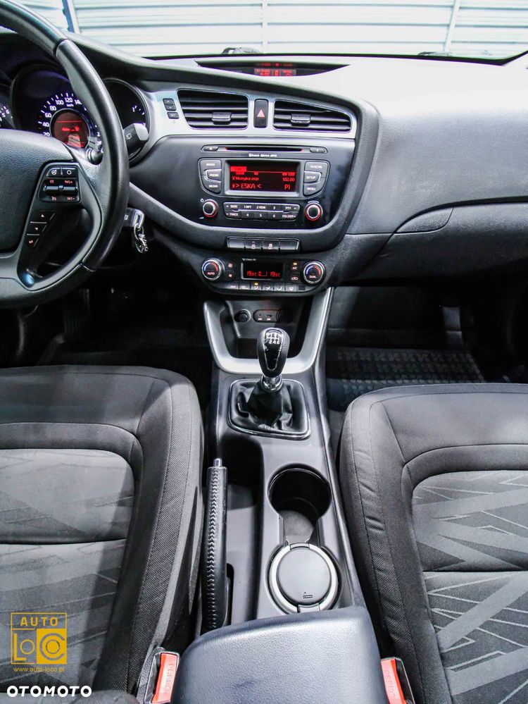 Kia Ceed Cee'd 1.6 GDI M - 16
