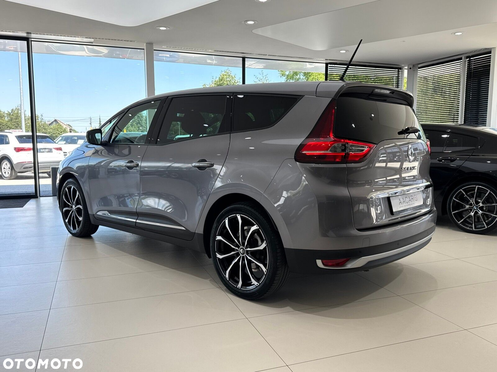 Renault Grand Scenic - 3
