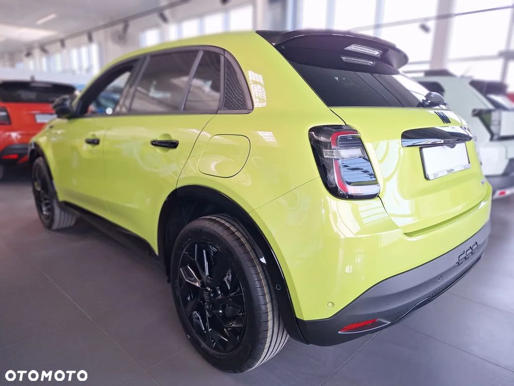 Fiat 600 1.2 Turbo Sport eDCT - 6