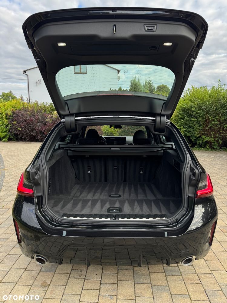 BMW Seria 3 330i xDrive M Sport - 15