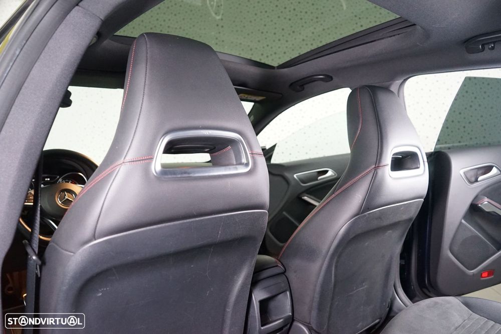 Mercedes-Benz CLA 180 - 40