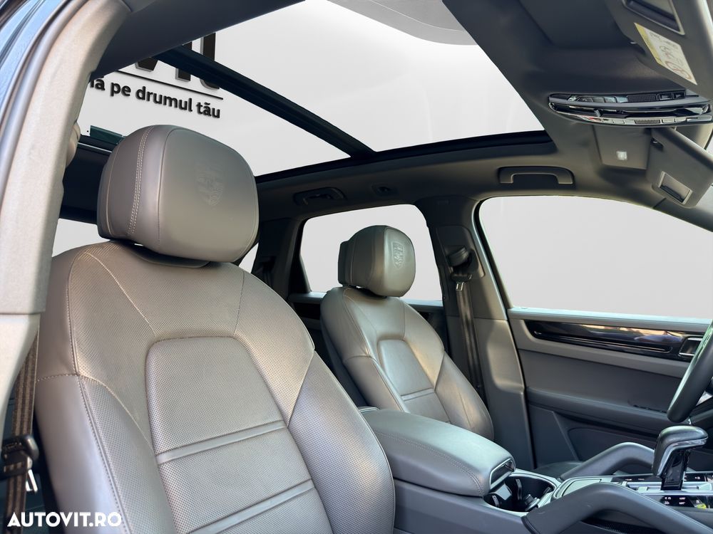 Porsche Cayenne Tiptronic S - 16
