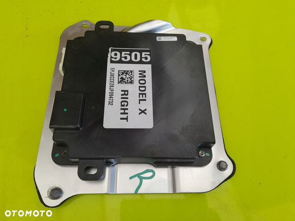 MODUŁ STEROWNIK DRZWI PRAWY PRZÓD PP 1050183-00-E TESLA X 18R