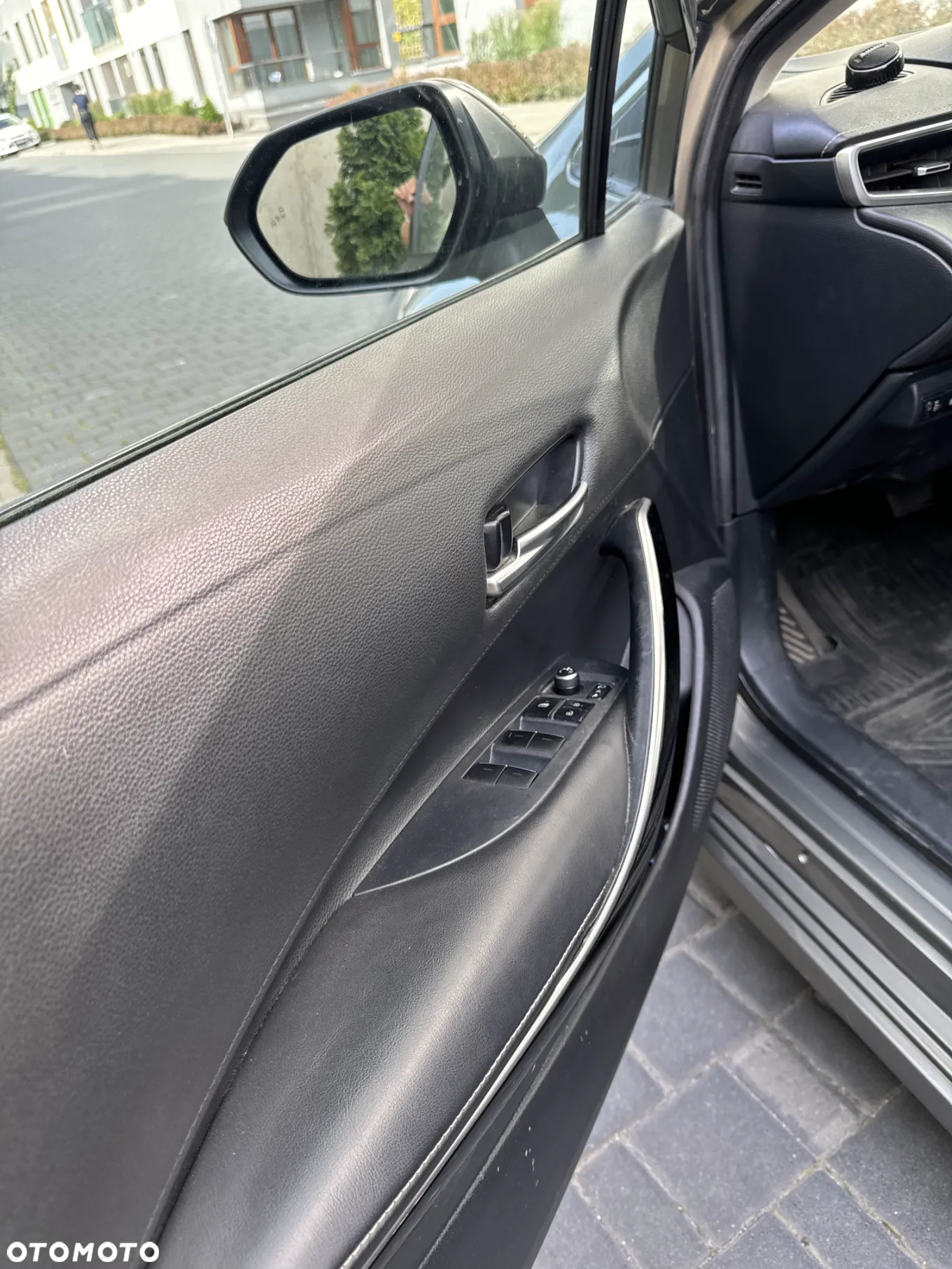 Toyota Corolla 1.8 Hybrid Executive - 15