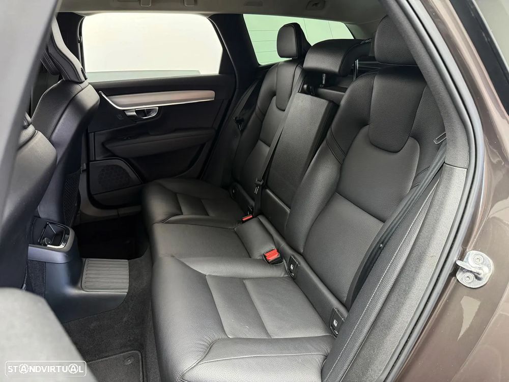 Volvo V90 2.0 T6 PHEV Core AWD - 11