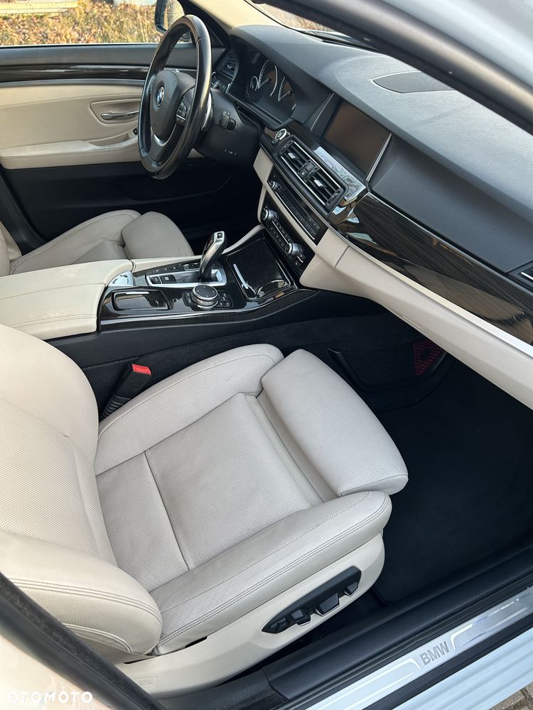 BMW Seria 5 520d xDrive Luxury Line - 25