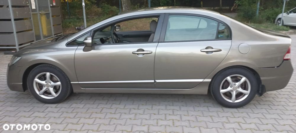 Honda Civic 1.8 Comfort - 1