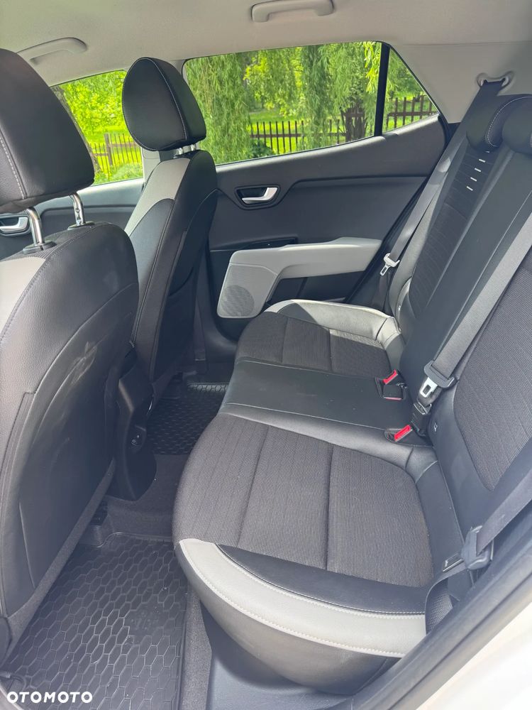 Kia Stonic 1.0 T-GDI MHEV L Business Line - 13