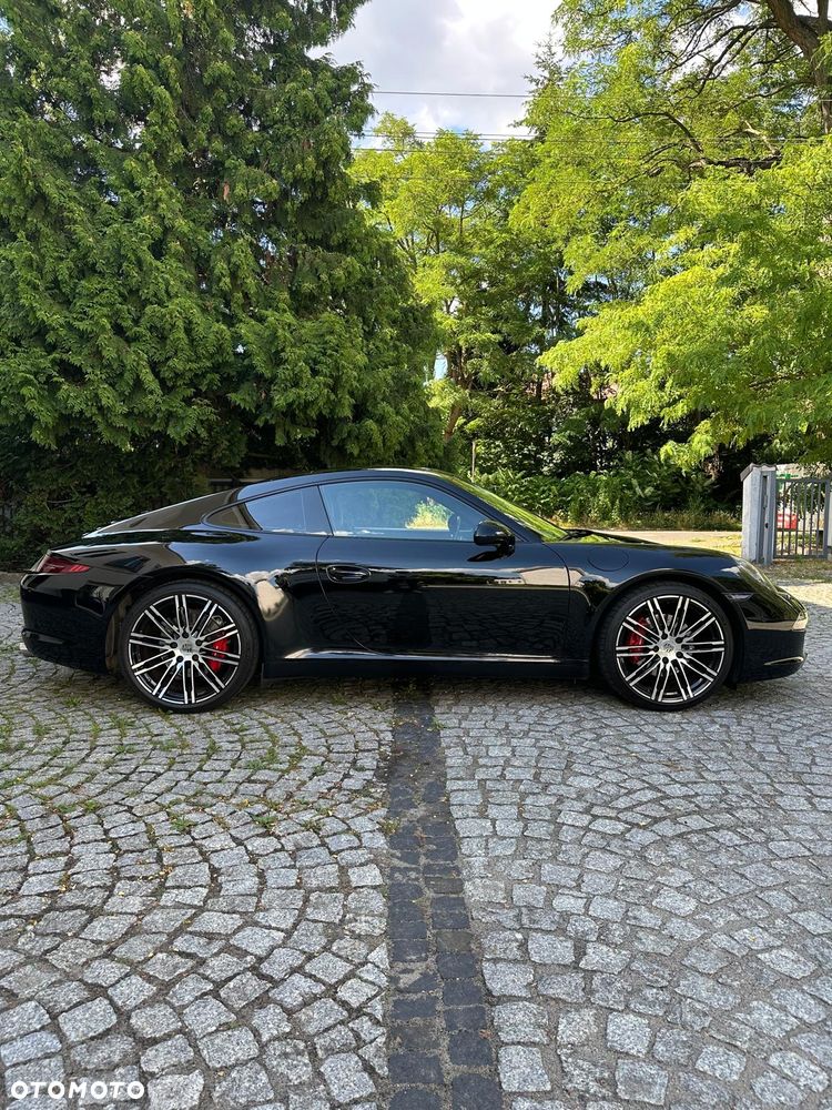 Porsche 911 Carrera PDK Black Edition - 25