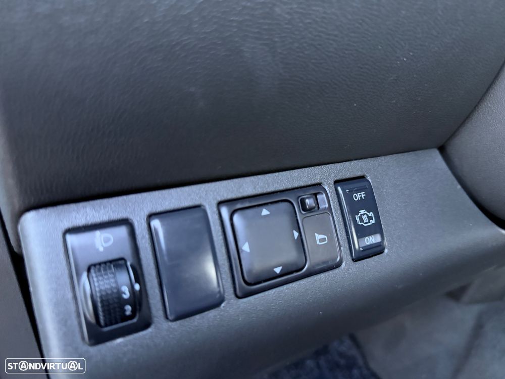 Nissan Navara 2.5 dCi CD SE - 41