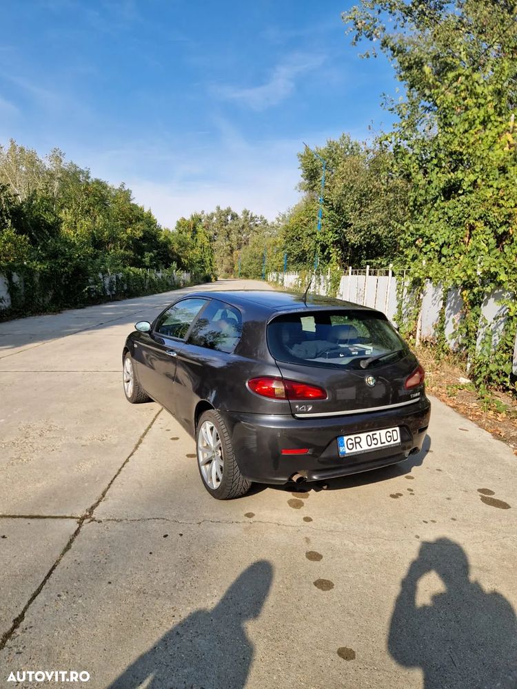 Alfa Romeo 147 - 3