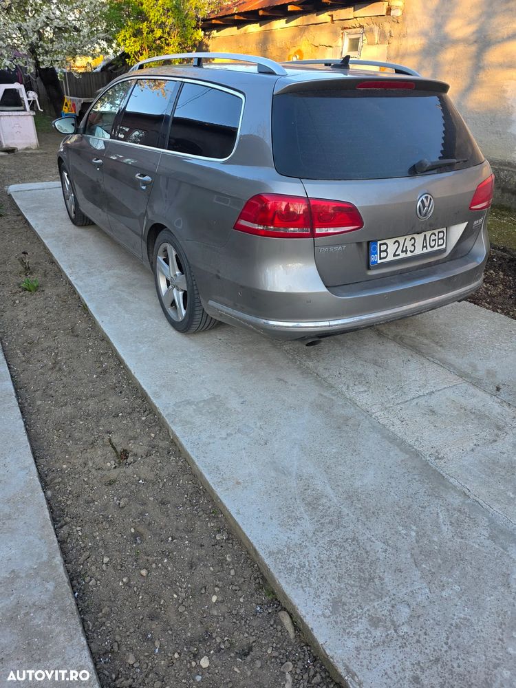 Volkswagen Passat 2.0 TDI 4Motion DSG BlueMotion Tech Highline - 4
