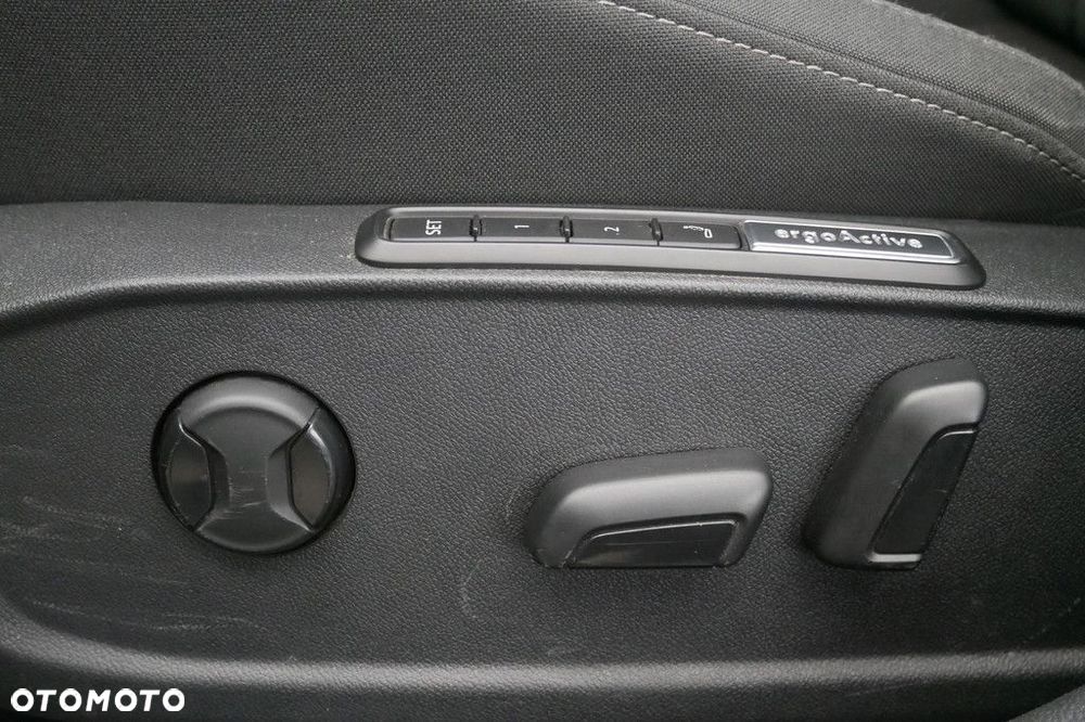 Volkswagen Golf Variant - 26