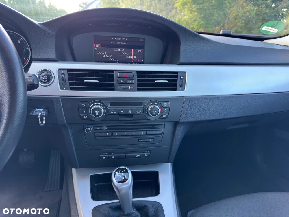 BMW Seria 3 320i Edition Sport - 21