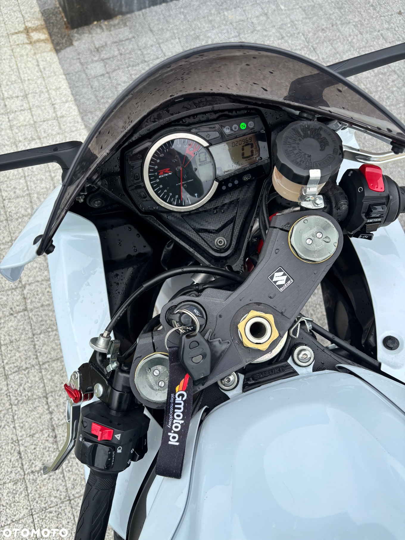 Suzuki GSX-R - 15