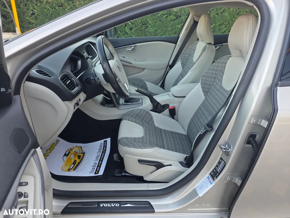 Volvo V40 D2 Aut. Momentum - 14