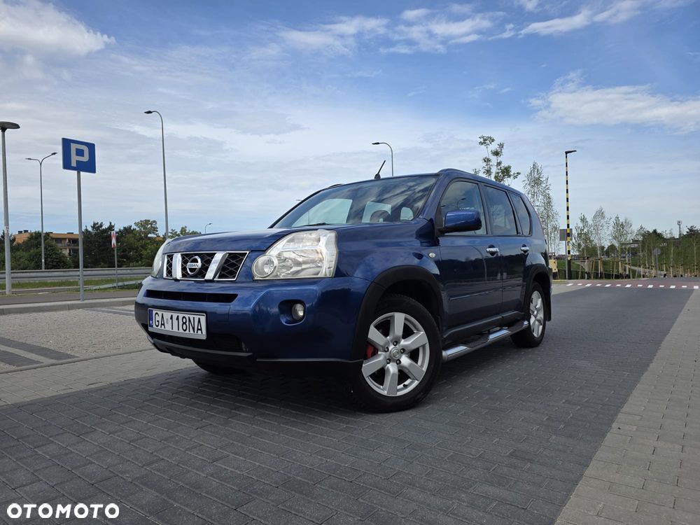 Nissan X-Trail 2.0 dCi LE - 2