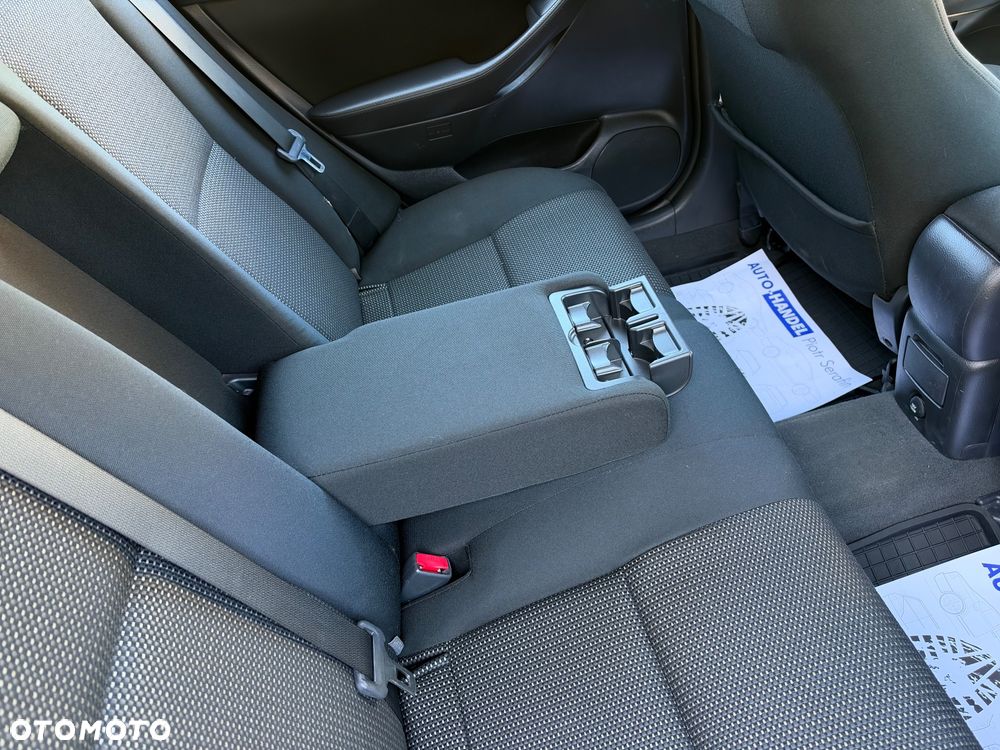 Toyota Avensis 1.8 VVT-i Sol - 19