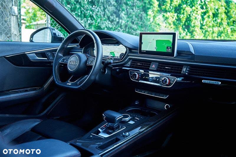 Audi A4 Limousine - 10