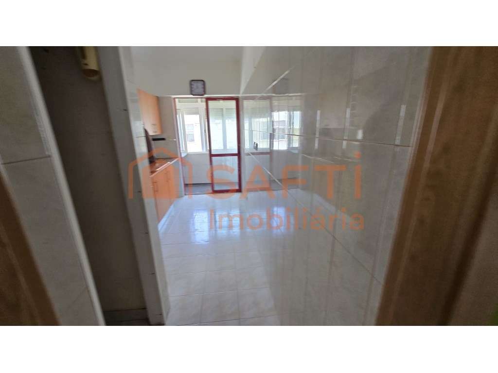 Apartamento T4 Duplex - Arrentela - Seixal - Grande imagem: 2/37