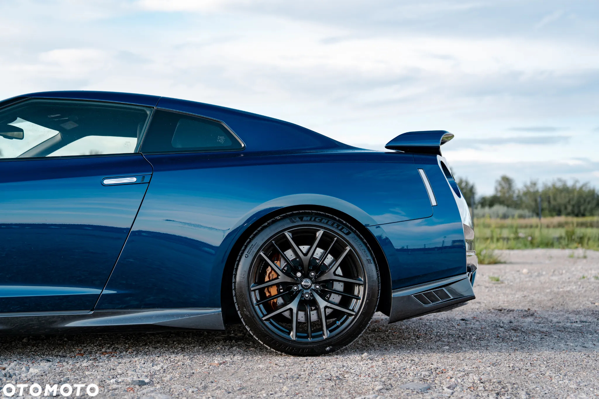Nissan GT-R Prestige - 12