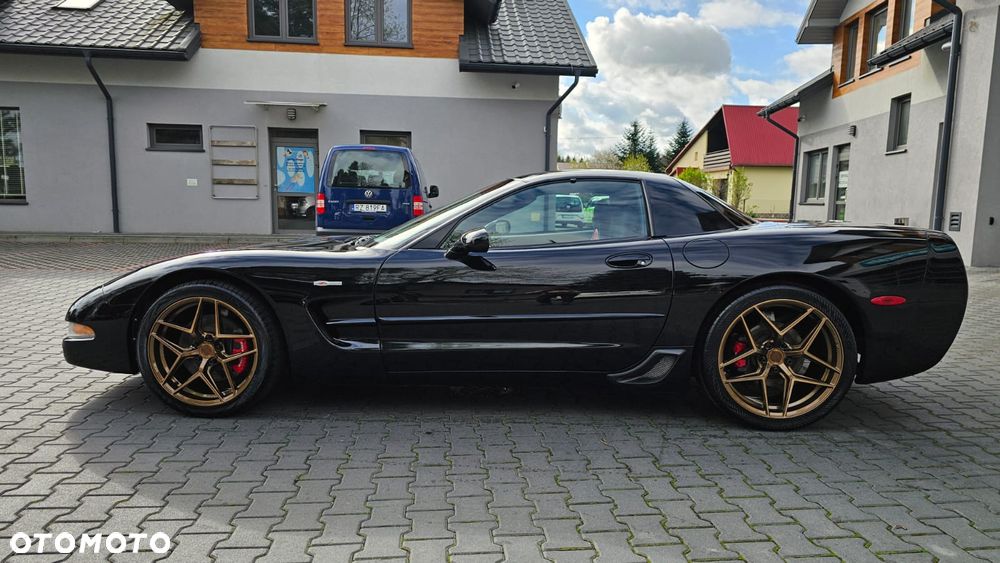 Chevrolet Corvette - 5
