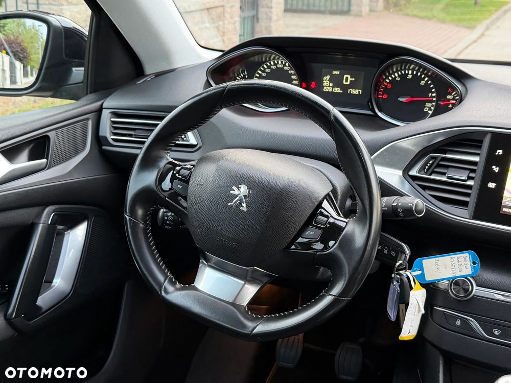 Peugeot 308 BlueHDi FAP 130 Stop & Start Allure - 14