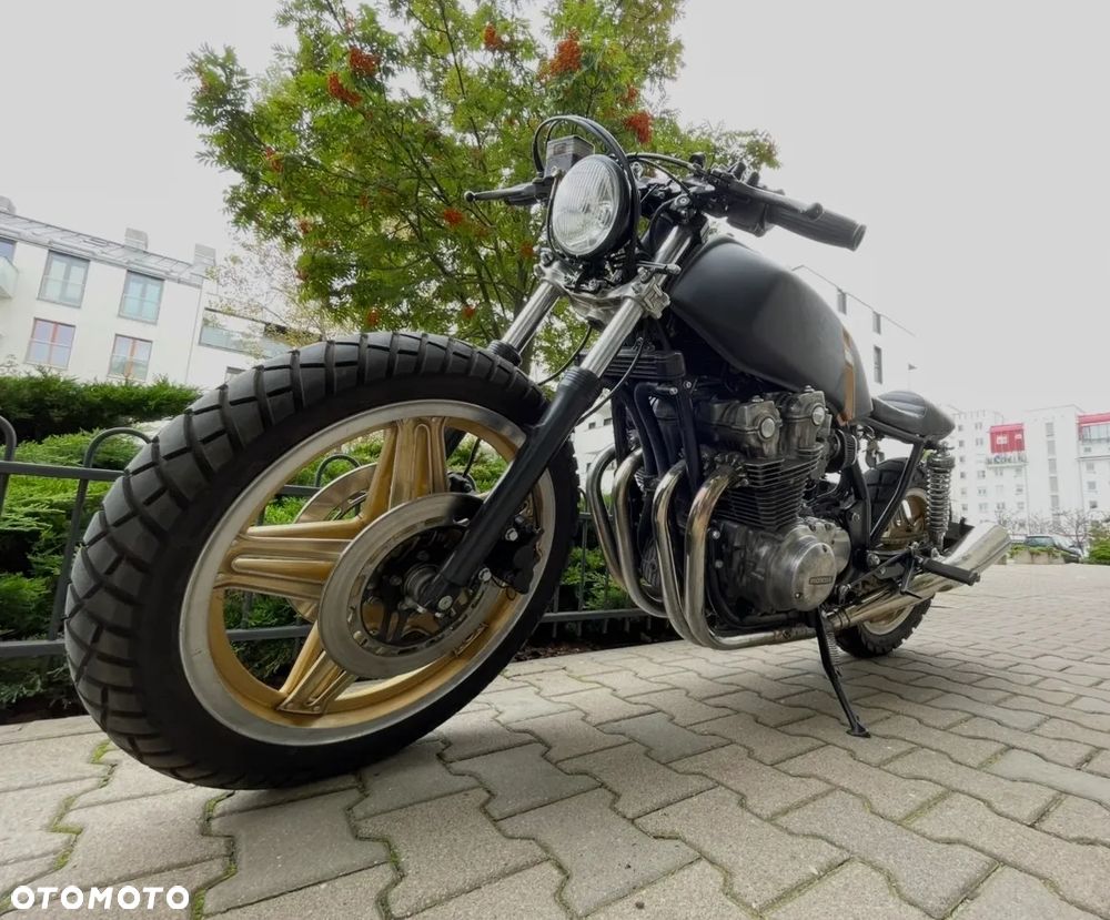 Honda CB - 2