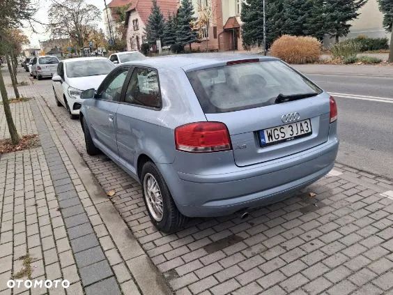 Audi A3 3-drzwiowe 1.6 FSI Attraction - 3