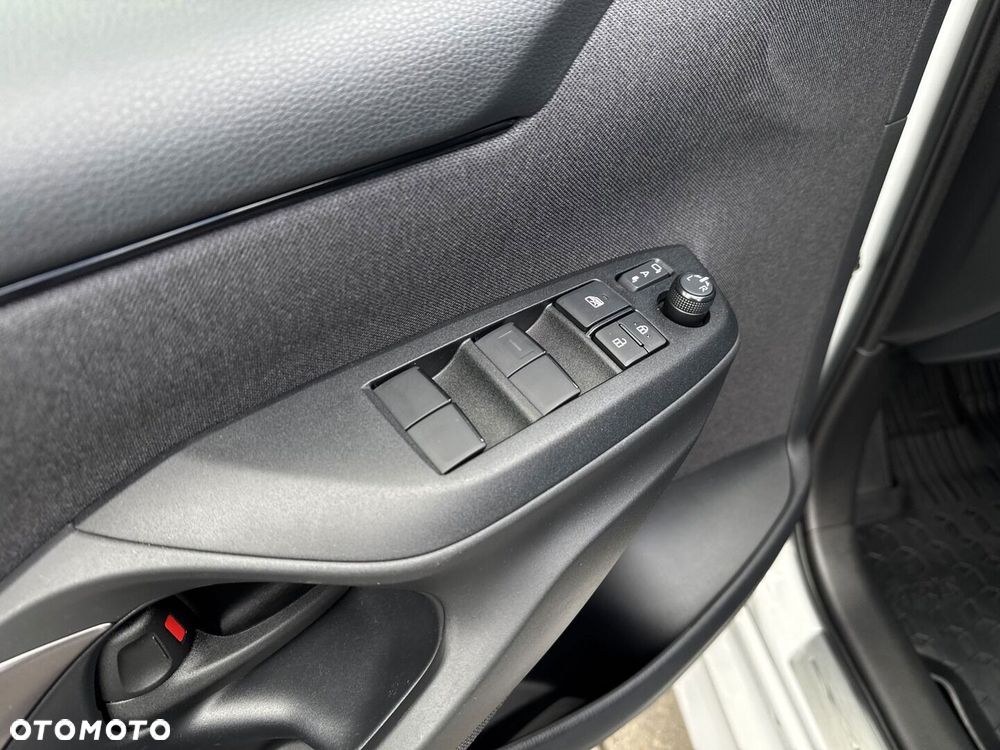 Toyota Yaris - 25