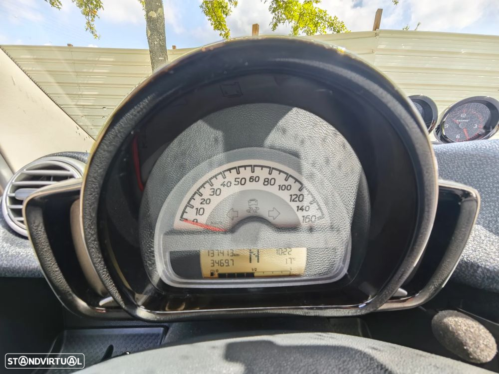 Smart ForTwo Coupé 1.0 mhd Passion 71 - 32
