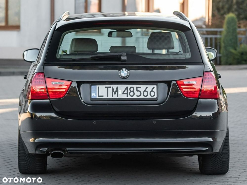 BMW Seria 3 318d Sport Line - 16